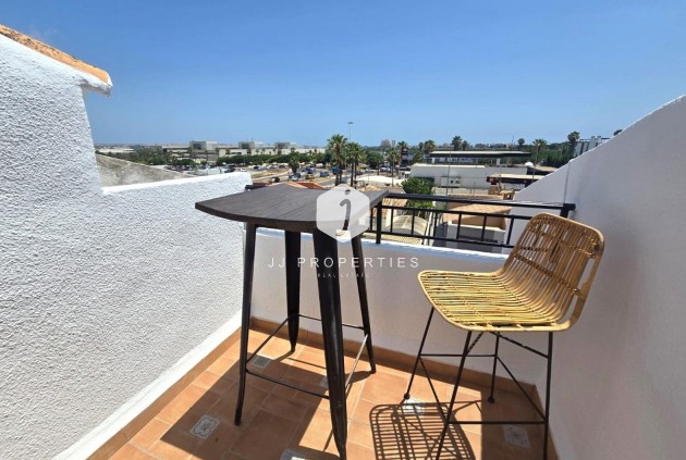 Resale - Chalet -
Torrevieja - Los Balcones