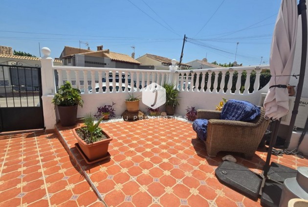 Resale - Chalet -
Torrevieja - Los Balcones