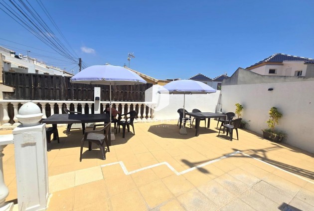 Resale - Chalet -
Torrevieja - Los Balcones