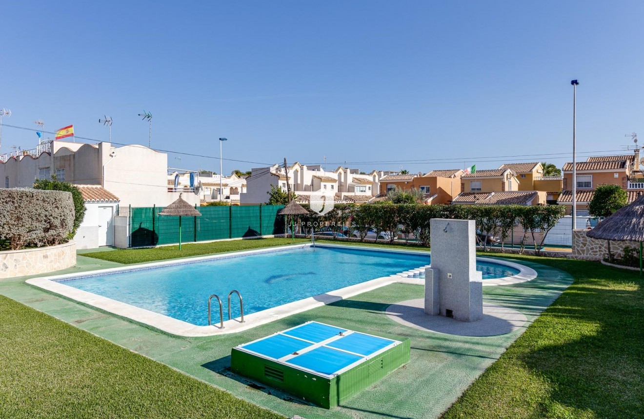 Resale - Bungalow -
Torrevieja - Los Balcones