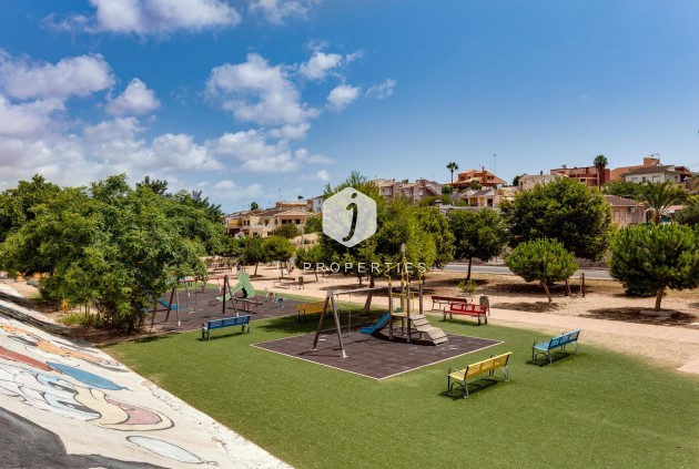 Resale - Bungalow -
Torrevieja - Los Balcones