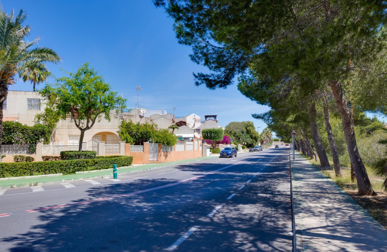 Resale - Bungalow -
Torrevieja - Los Balcones