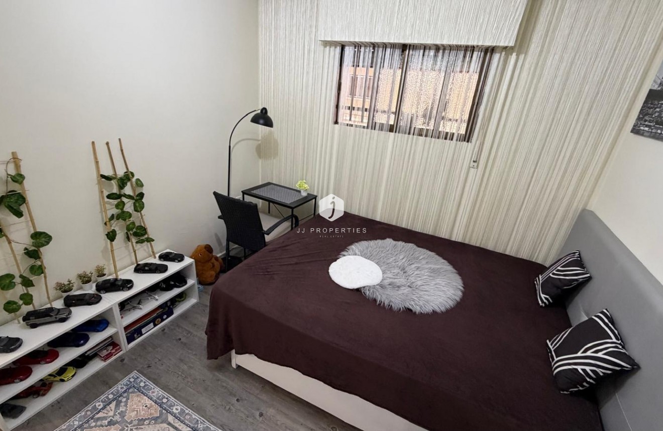 Resale - Apartment / flat -
Torrevieja - La Siesta - El Salado - Torreta