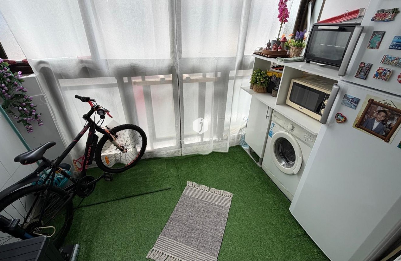 Resale - Apartment / flat -
Torrevieja - La Siesta - El Salado - Torreta