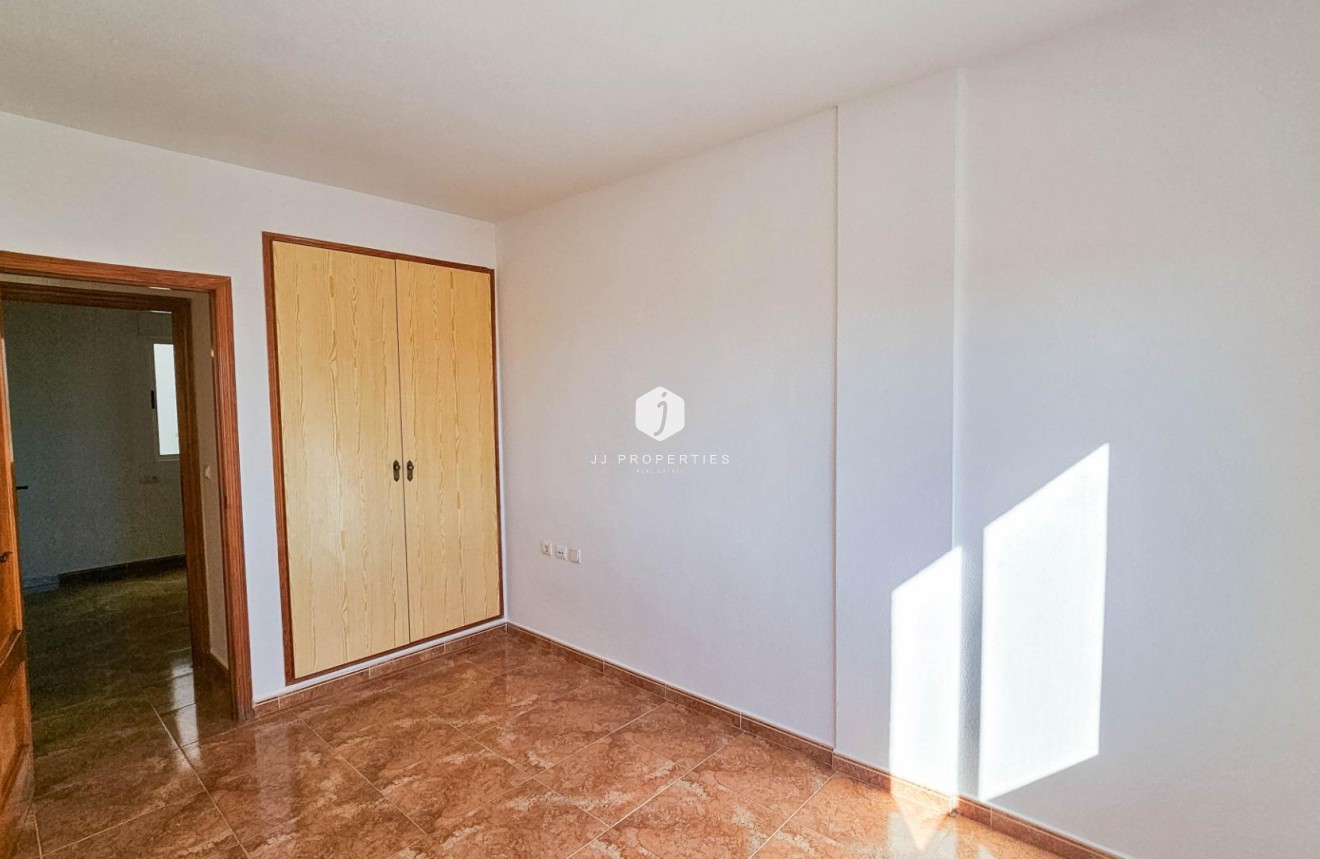Resale - Apartment / flat -
Torrevieja - Centro