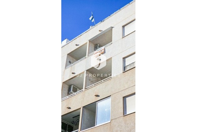 Resale - Apartment / flat -
Torrevieja - Centro