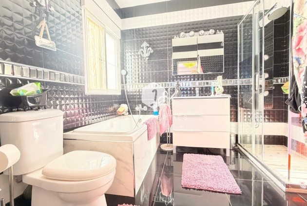 Resale - Duplex -
Torrevieja - La Siesta - El Salado - Torreta