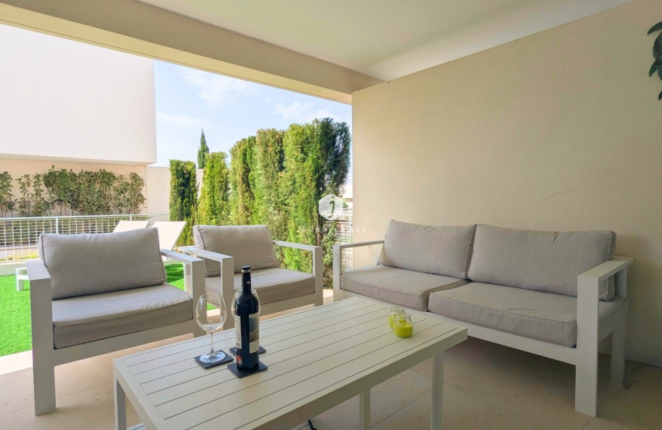 Resale - Apartment / flat -
Los Balcones - Costa Blanca