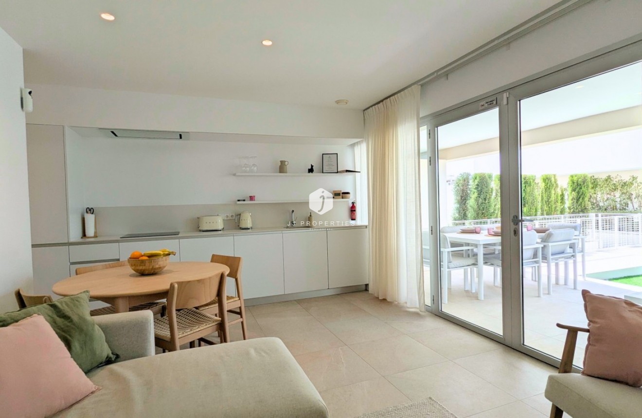 Resale - Apartment / flat -
Los Balcones - Costa Blanca
