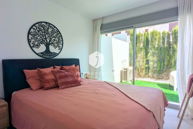 Resale - Apartment / flat -
Los Balcones - Costa Blanca