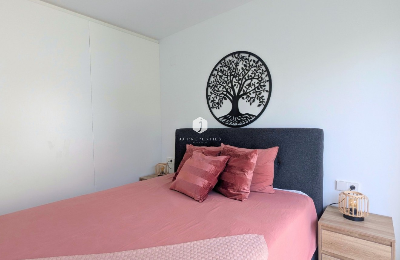 Resale - Apartment / flat -
Los Balcones - Costa Blanca