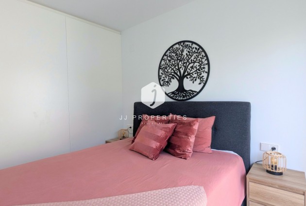 Resale - Apartment / flat -
Los Balcones - Costa Blanca