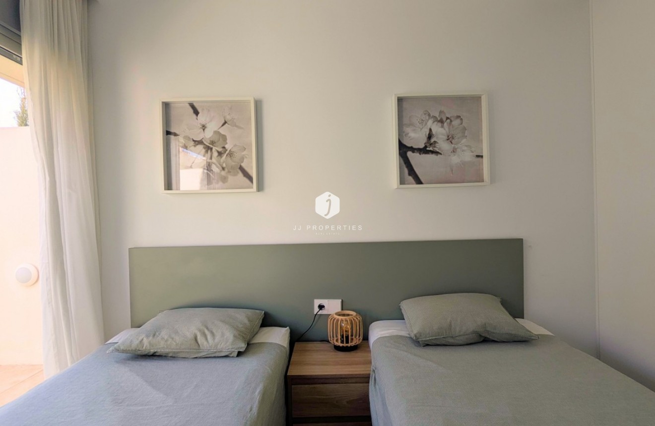 Resale - Apartment / flat -
Los Balcones - Costa Blanca
