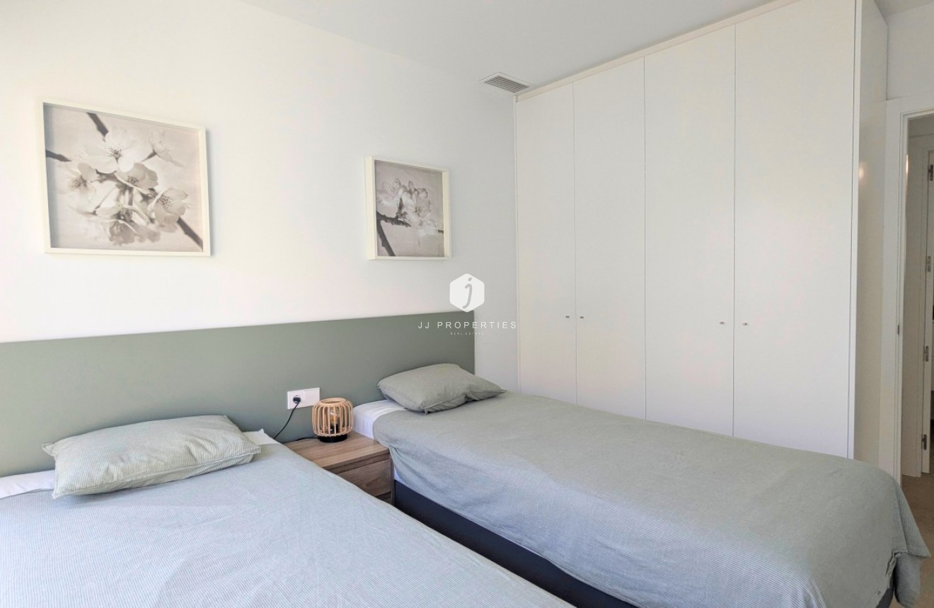 Resale - Apartment / flat -
Los Balcones - Costa Blanca
