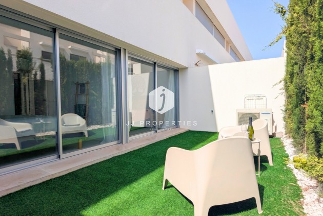 Resale - Apartment / flat -
Los Balcones - Costa Blanca
