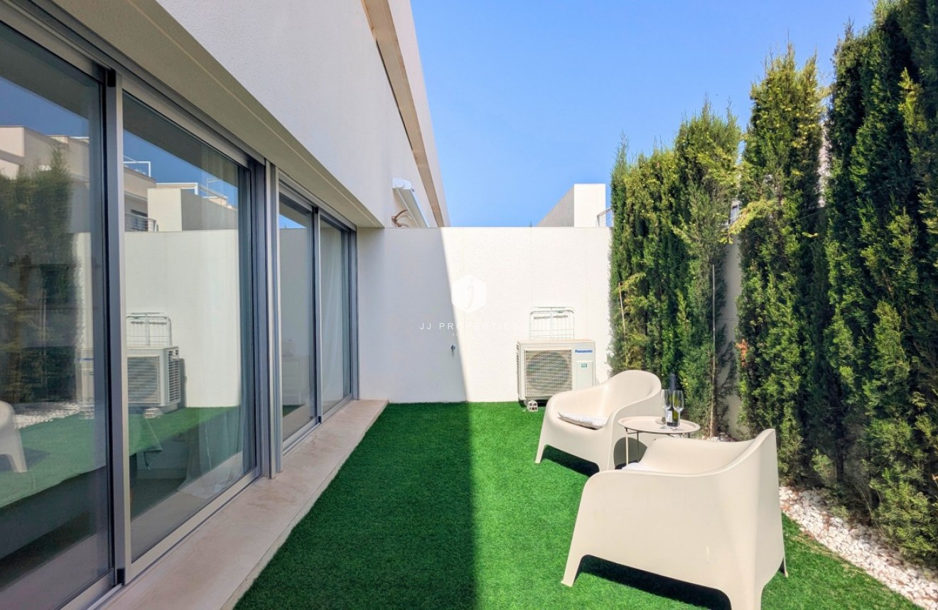 Resale - Apartment / flat -
Los Balcones - Costa Blanca