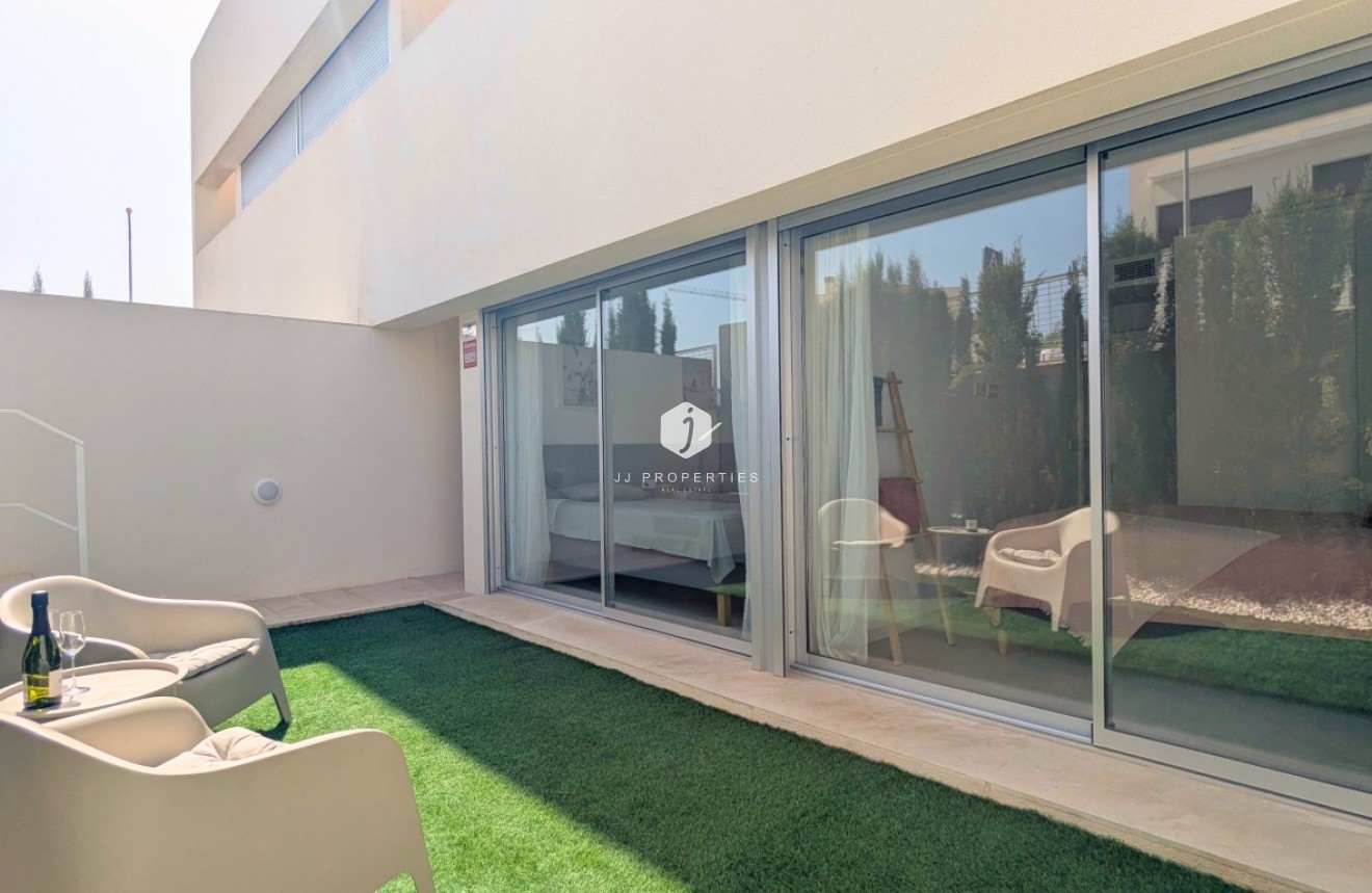 Resale - Apartment / flat -
Los Balcones - Costa Blanca