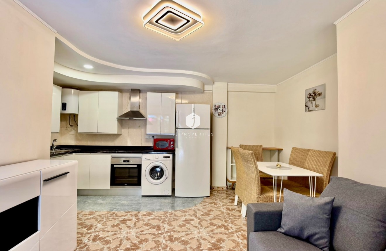 Resale - Apartment / flat -
Torrevieja - Costa Blanca