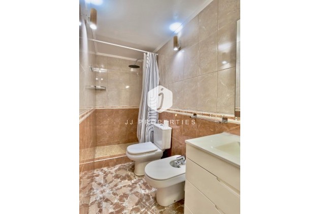 Resale - Apartment / flat -
Torrevieja - Costa Blanca