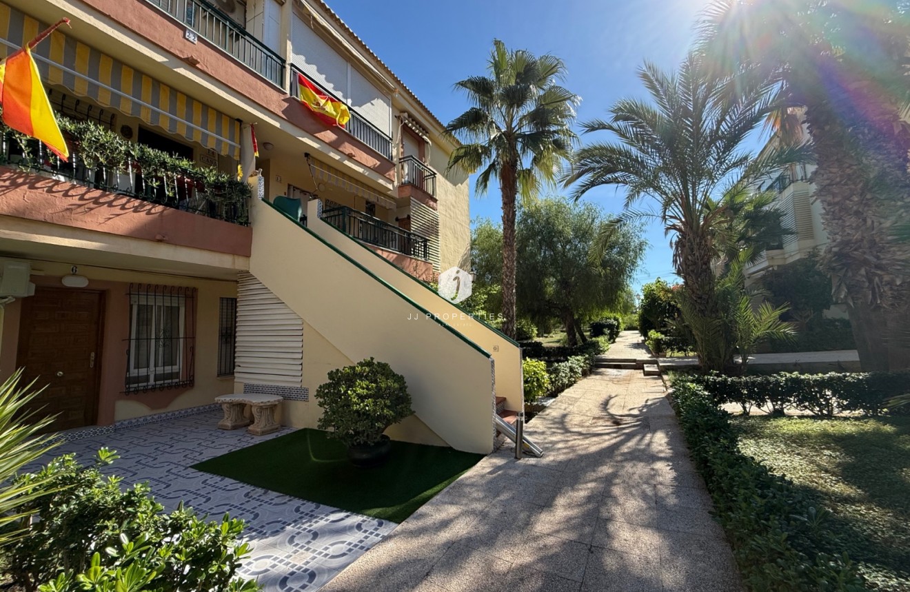 Resale - Apartment / flat -
Torrevieja - Costa Blanca