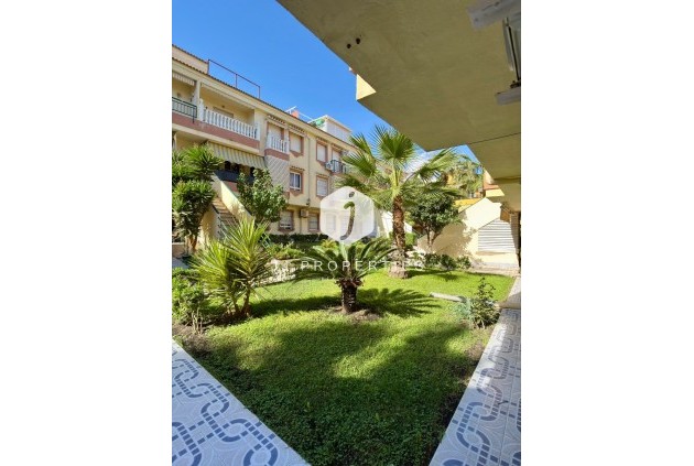 Resale - Apartment / flat -
Torrevieja - Costa Blanca