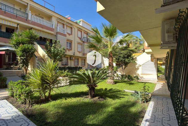 Resale - Apartment / flat -
Torrevieja - Costa Blanca