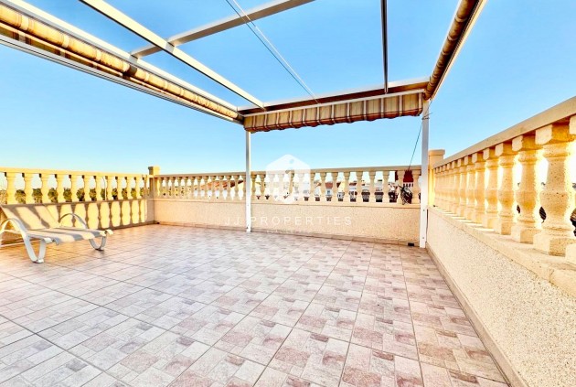 Resale - Chalet -
Torrevieja - Costa Blanca
