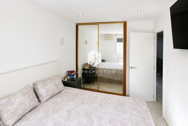 Resale - Chalet -
Torrevieja - Costa Blanca