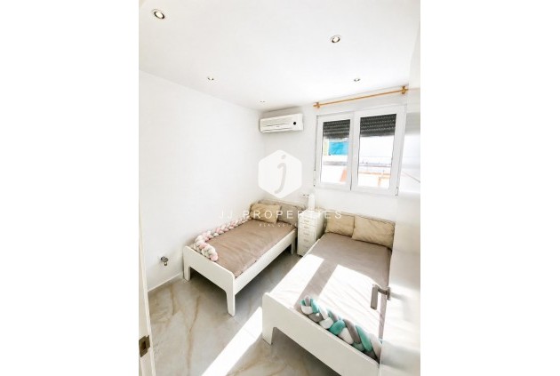Resale - Chalet -
Torrevieja - Costa Blanca