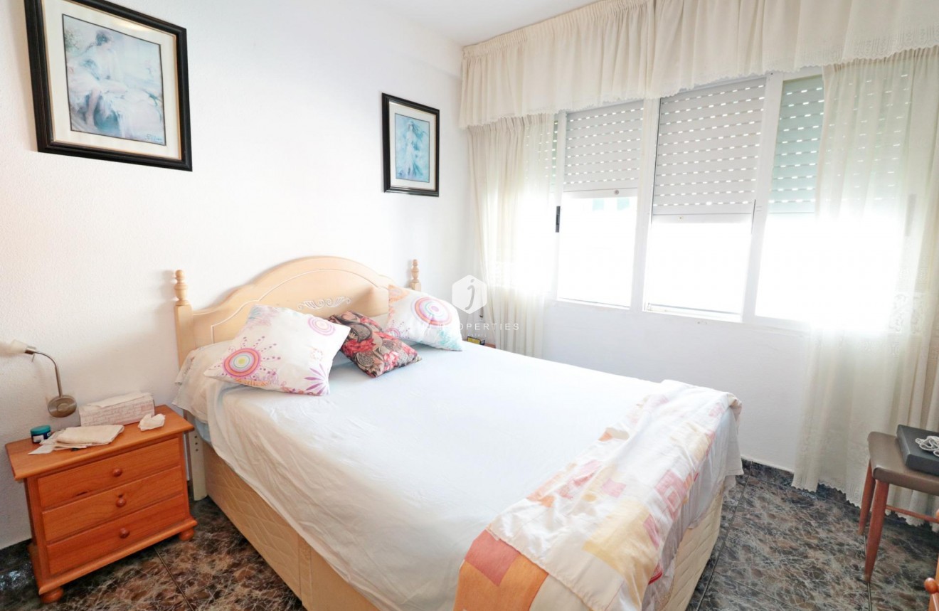 Resale - Chalet -
Torrevieja - Torretas