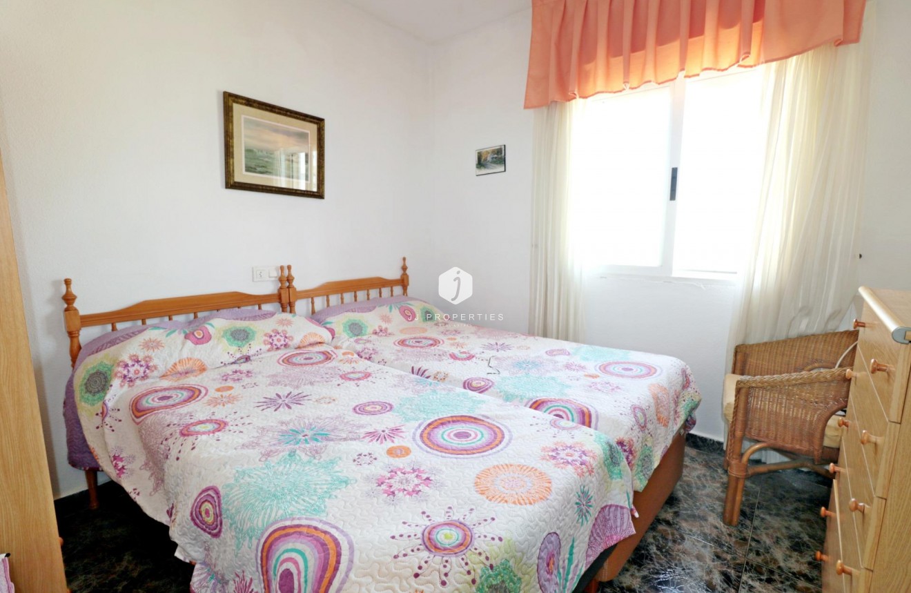 Resale - Chalet -
Torrevieja - Torretas