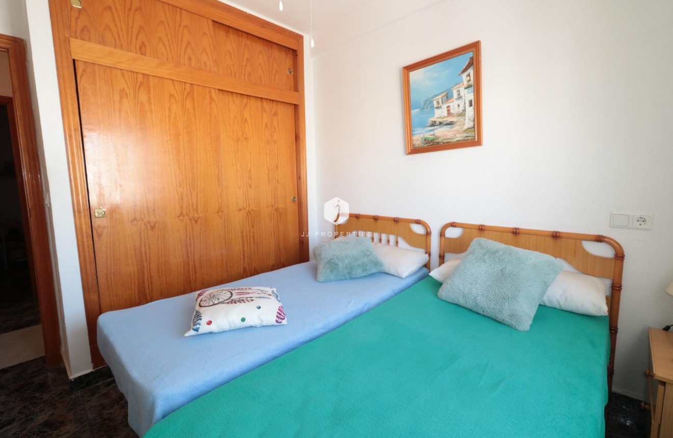 Resale - Chalet -
Torrevieja - Torretas