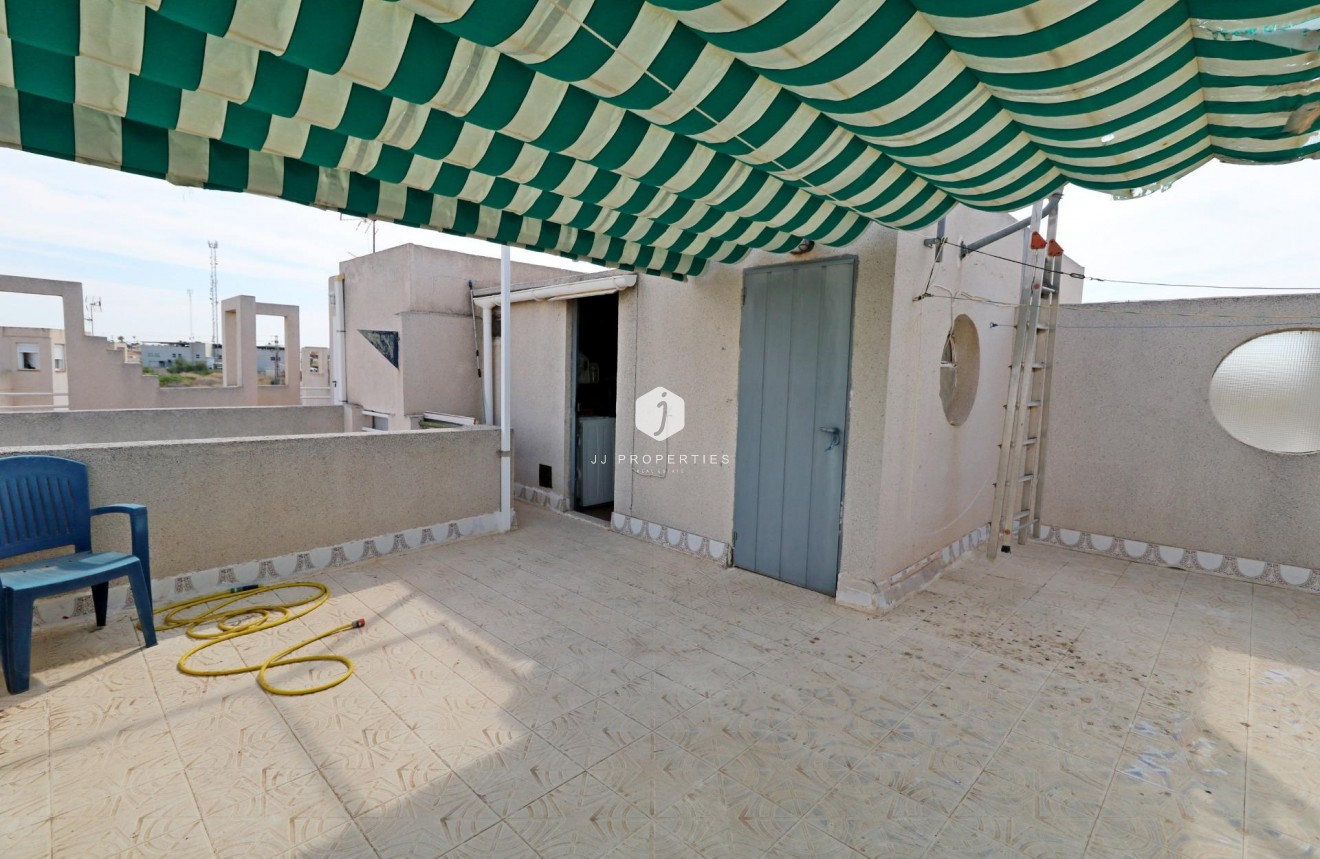 Resale - Chalet -
Torrevieja - Torretas
