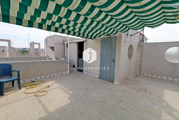 Resale - Chalet -
Torrevieja - Torretas
