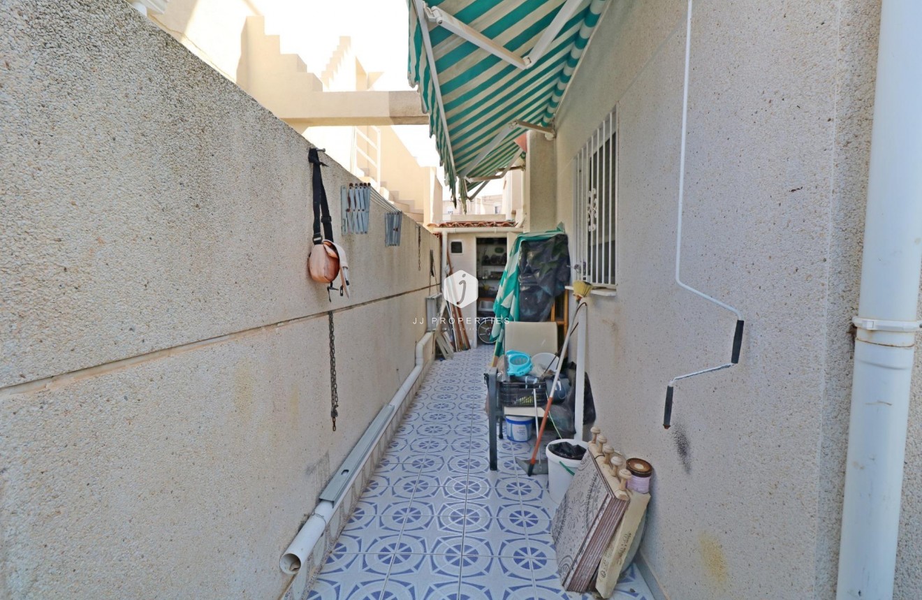 Resale - Chalet -
Torrevieja - Torretas