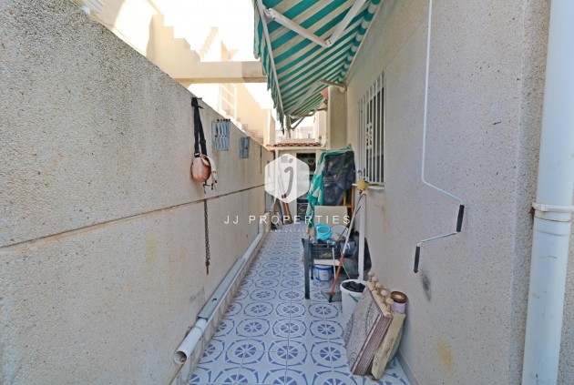 Resale - Chalet -
Torrevieja - Torretas
