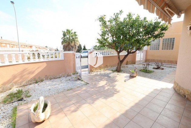 D'occasion - Villa -
Torrevieja - Costa Blanca