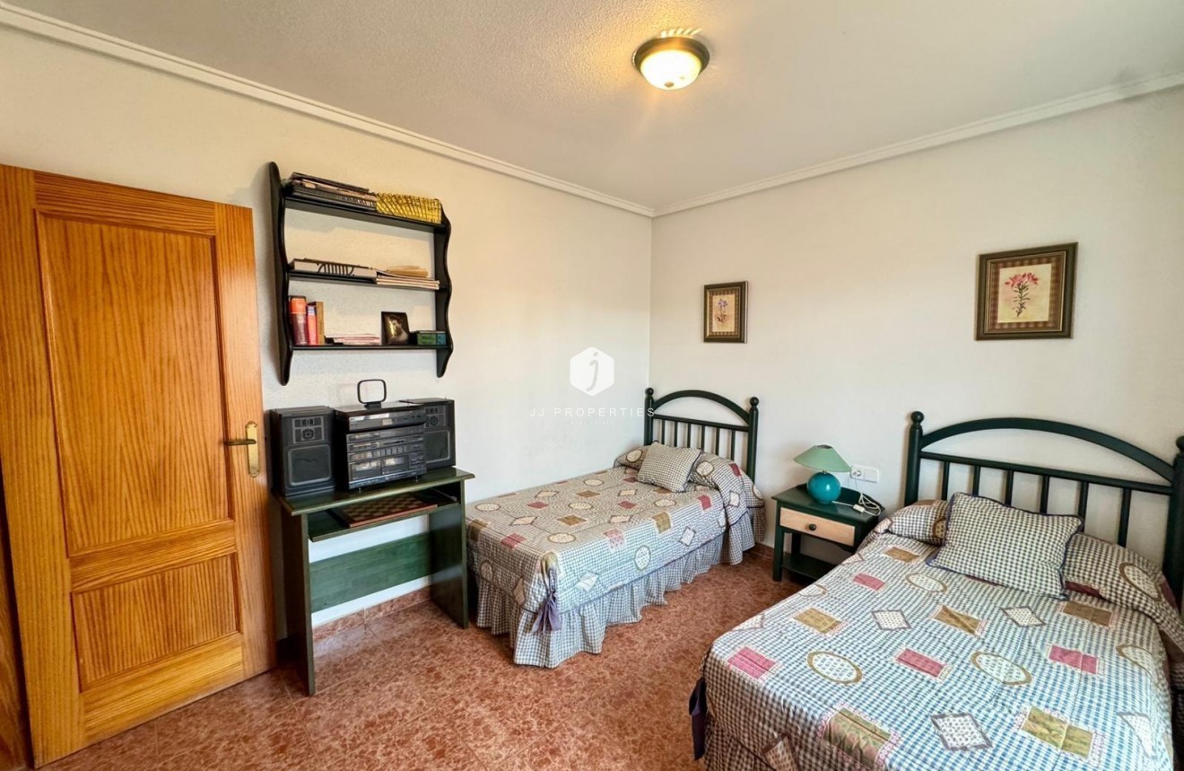 D'occasion - Villa -
Torrevieja - Costa Blanca