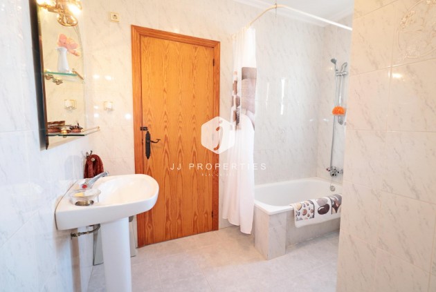 Resale - Penthouse -
Torrevieja - Habaneras