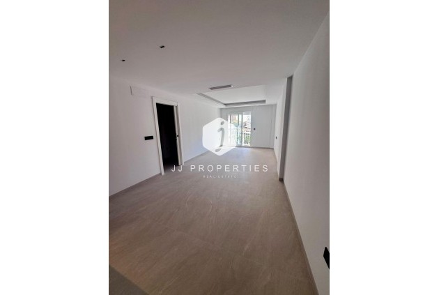 D'occasion - Appartement -
Torrevieja - Centro