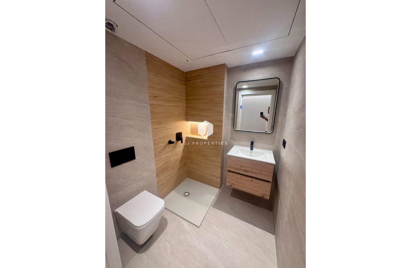 D'occasion - Appartement -
Torrevieja - Centro