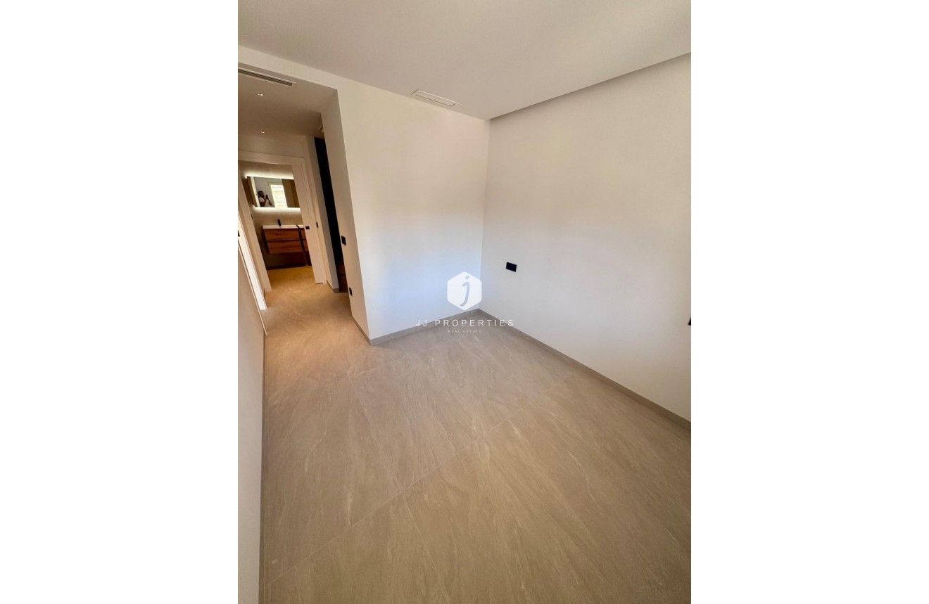 D'occasion - Appartement -
Torrevieja - Centro
