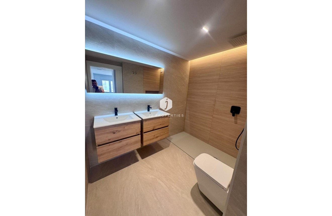 D'occasion - Appartement -
Torrevieja - Centro