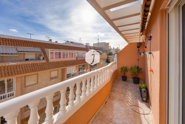 D'occasion - Appartement -
Torrevieja - Estacion de autobuses