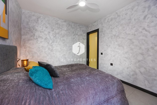 D'occasion - Appartement -
Torrevieja - Estacion de autobuses