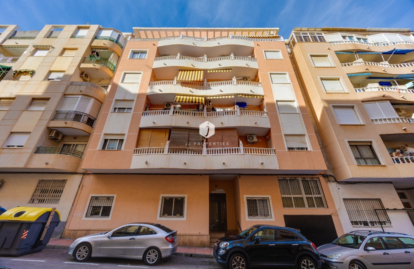 D'occasion - Appartement -
Torrevieja - Estacion de autobuses