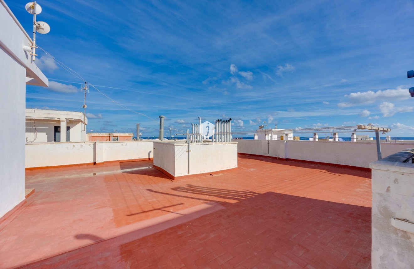 D'occasion - Appartement -
Torrevieja - Estacion de autobuses