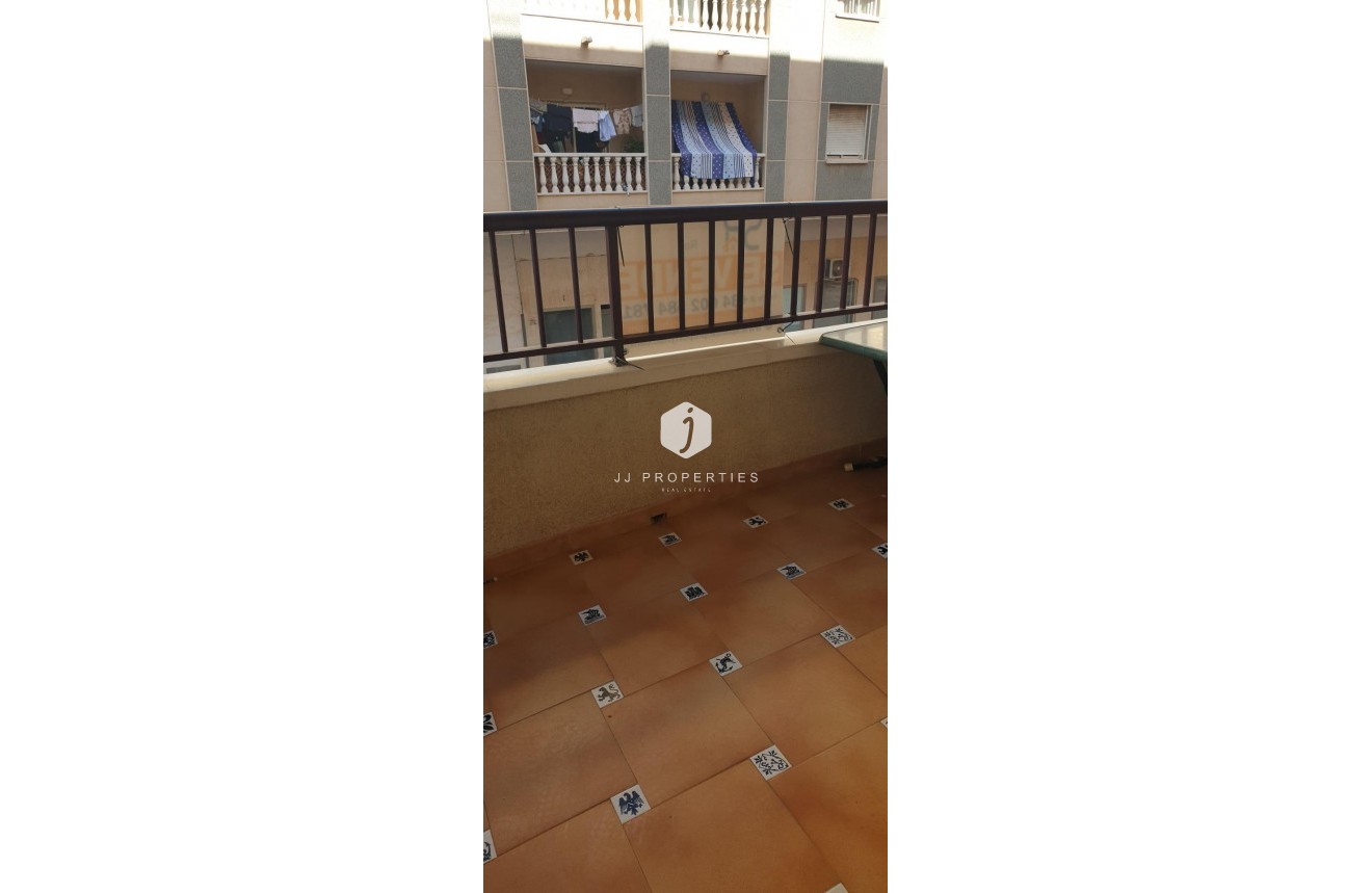 Segunda mano - Apartamento / piso -
Torrevieja - PARQUE DE LAS NACIONES