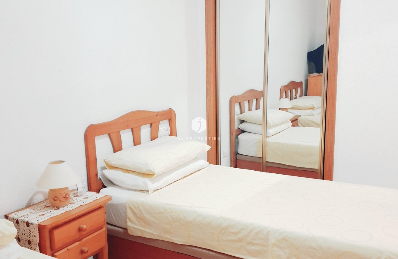 Segunda mano - Apartamento / piso -
Torrevieja - PARQUE DE LAS NACIONES