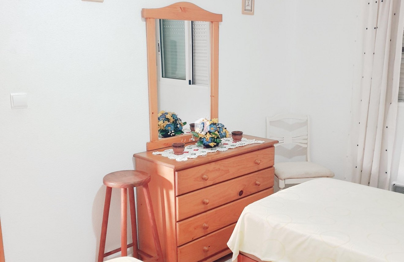 Segunda mano - Apartamento / piso -
Torrevieja - PARQUE DE LAS NACIONES